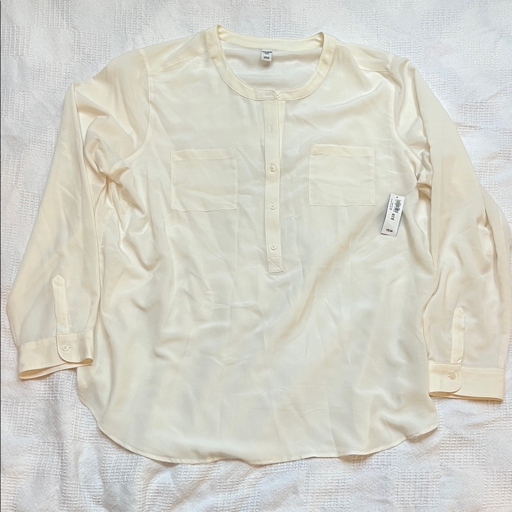 NWT Old Navy Women's Cream Blouse